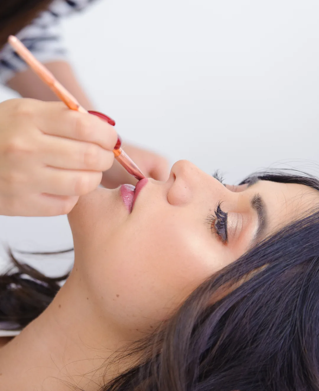 Aplicación de labial paso a paso en cliente